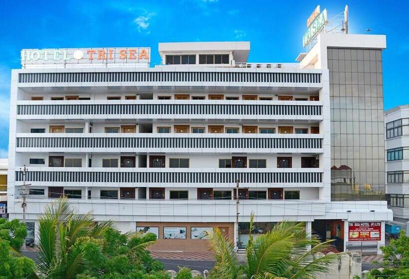 בית מלון כפרי Tri Sea