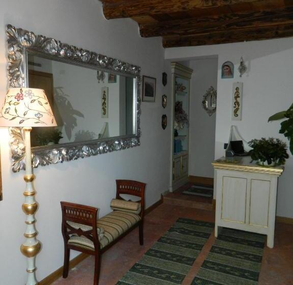تختخواب و صبحانه Affittacamere Ai Fiori