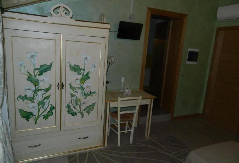 تختخواب و صبحانه Affittacamere Ai Fiori
