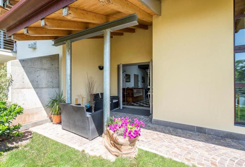 مبيت وإفطار Agritur Deromedi