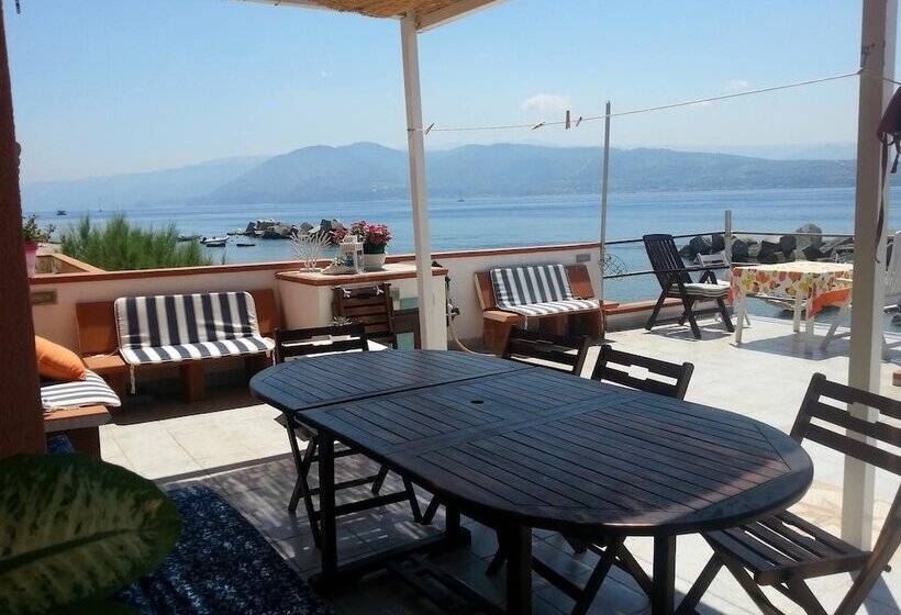 تختخواب و صبحانه Limoni Sul Mare