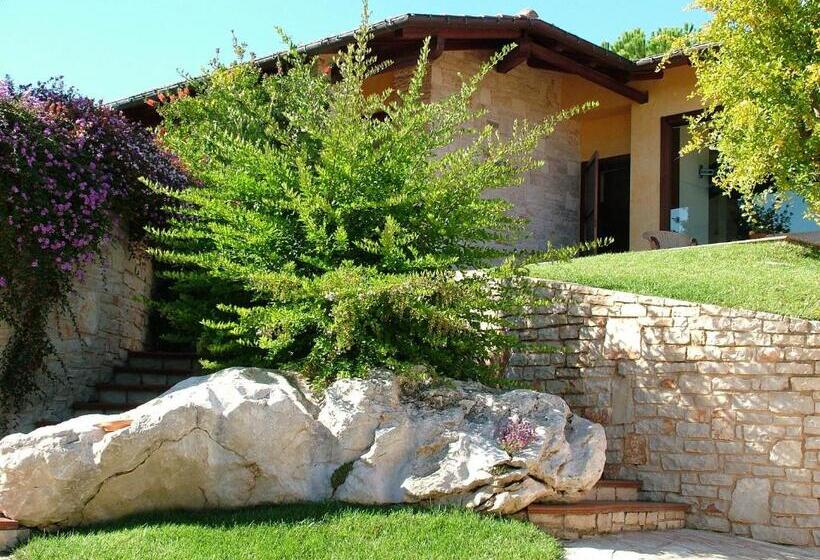 تختخواب و صبحانه Maglioferro Residence