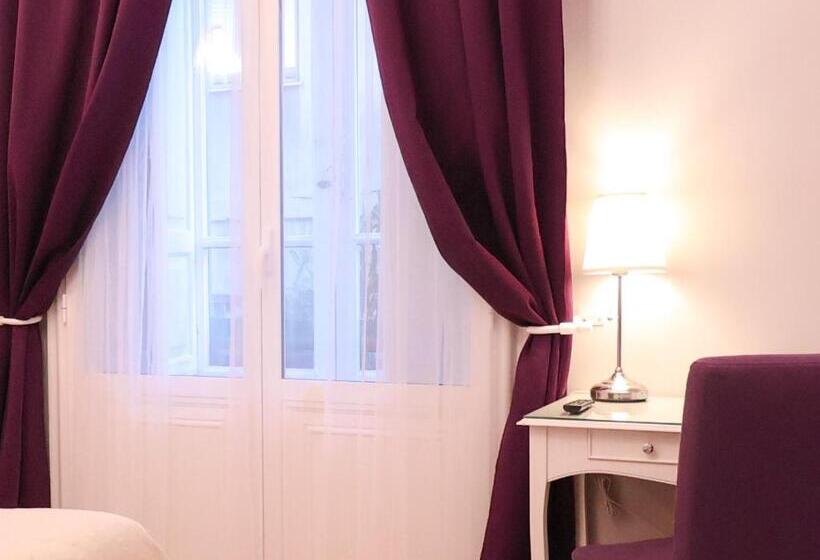 تختخواب و صبحانه Opera Relais