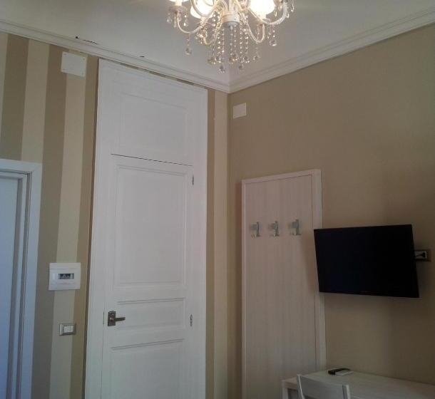 تختخواب و صبحانه Opera Relais