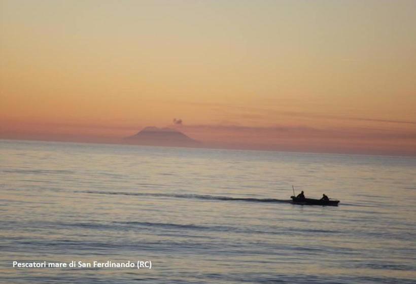 تختخواب و صبحانه Rosa Di Mare