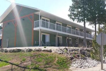 Escarpment Heights Motel
