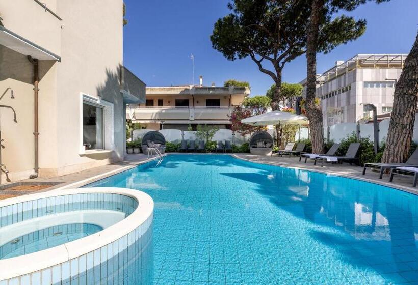 هتل Adriatica Con Piscina