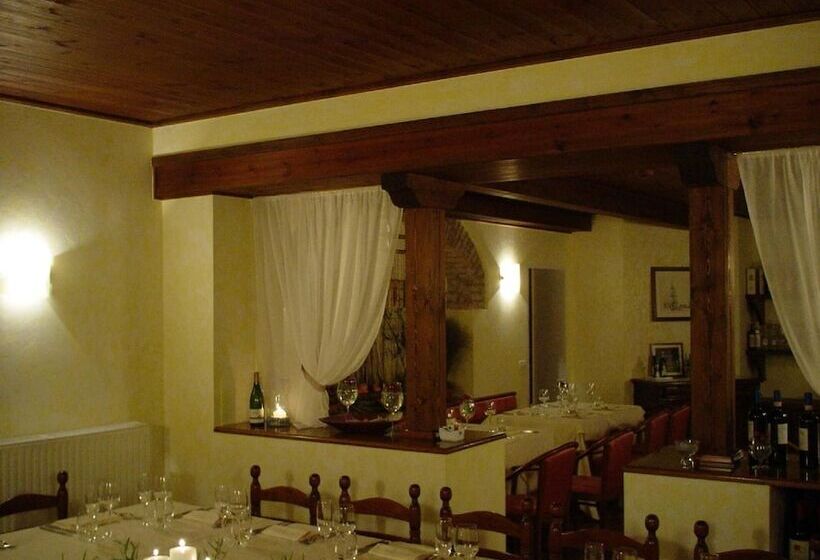 هتل Albergo Ristorante Flora