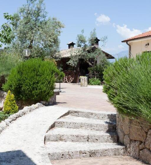 هتل Albergo Ristorante Il Ciclope