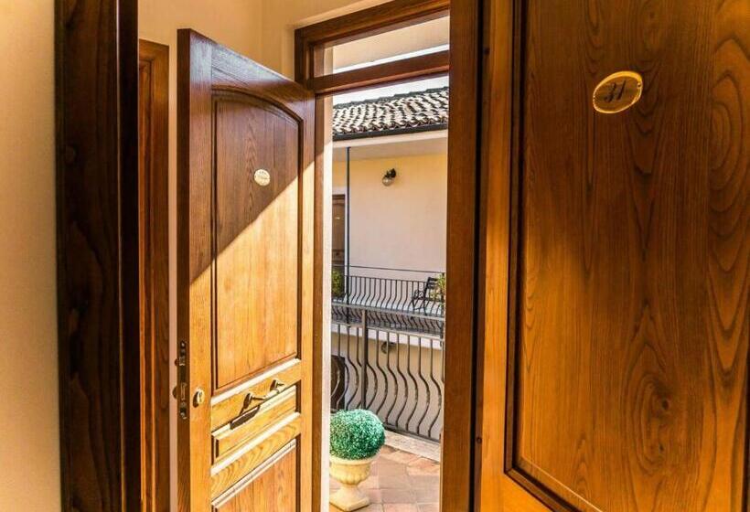 هتل Albergo Ristorante Il Ciclope