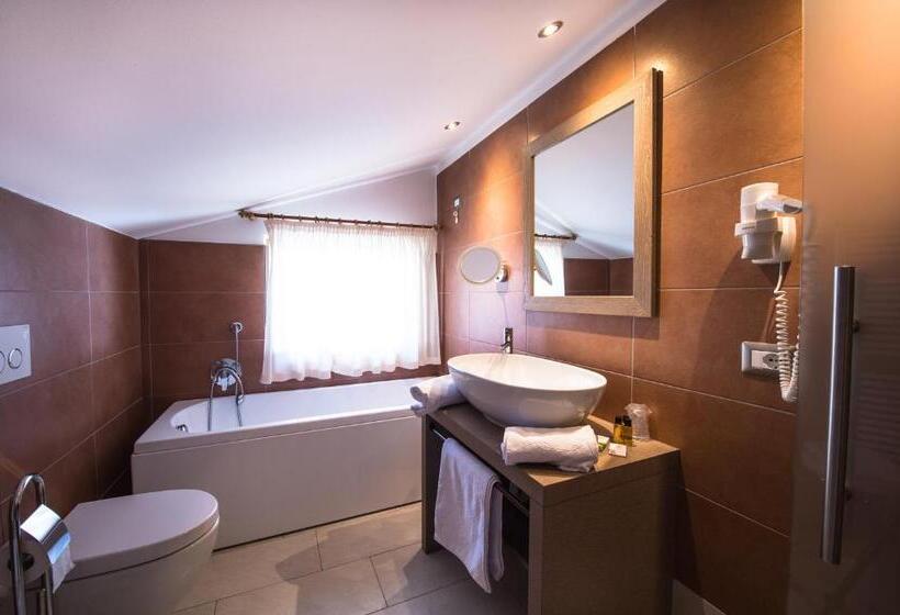 فندق Golden Park Resort