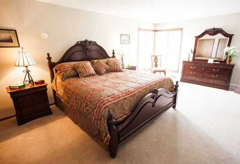 Отель Pine Grove Resort
