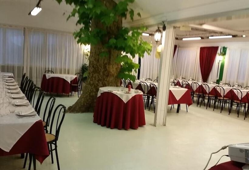 בית מלון כפרי Villa Robinia