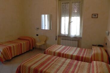 هتل Villa Robinia