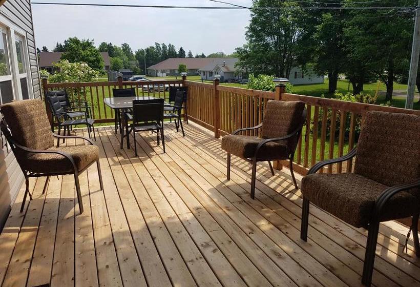 مبيت وإفطار Small Town Bound Inn