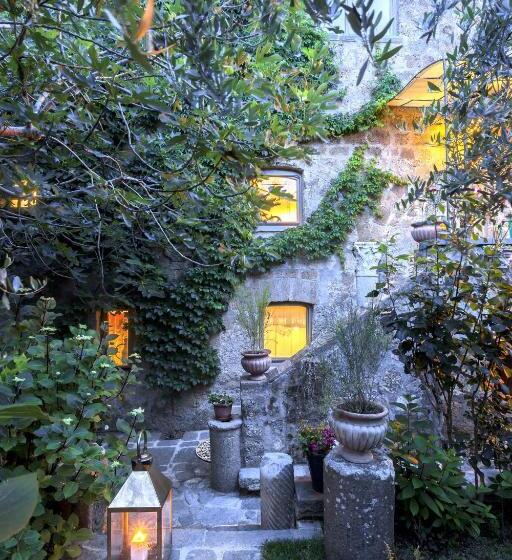 تختخواب و صبحانه Corte Della Maesta Antica Residenza