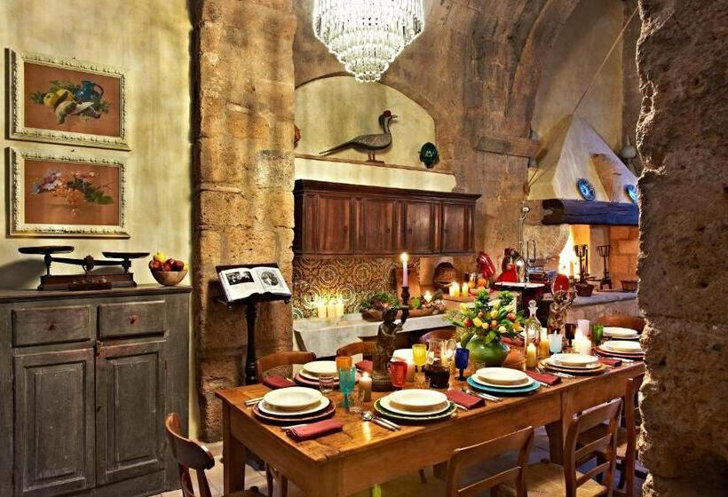 تختخواب و صبحانه Corte Della Maesta Antica Residenza
