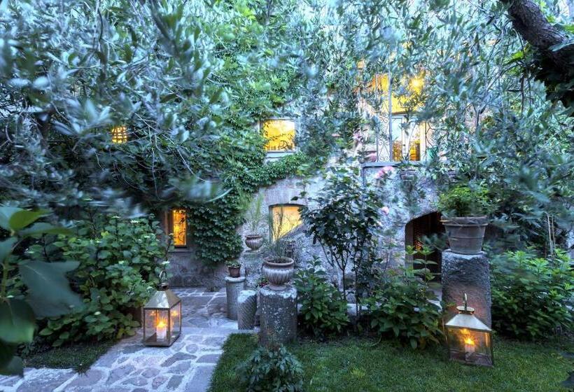 تختخواب و صبحانه Corte Della Maesta Antica Residenza