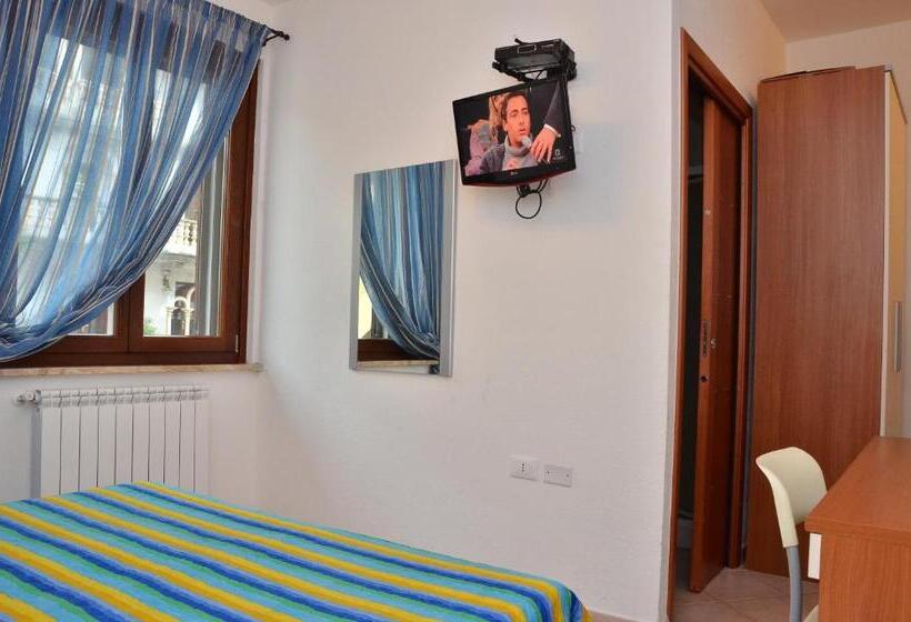 مبيت وإفطار Domo   Guest House Il Nespolo Fiorito
