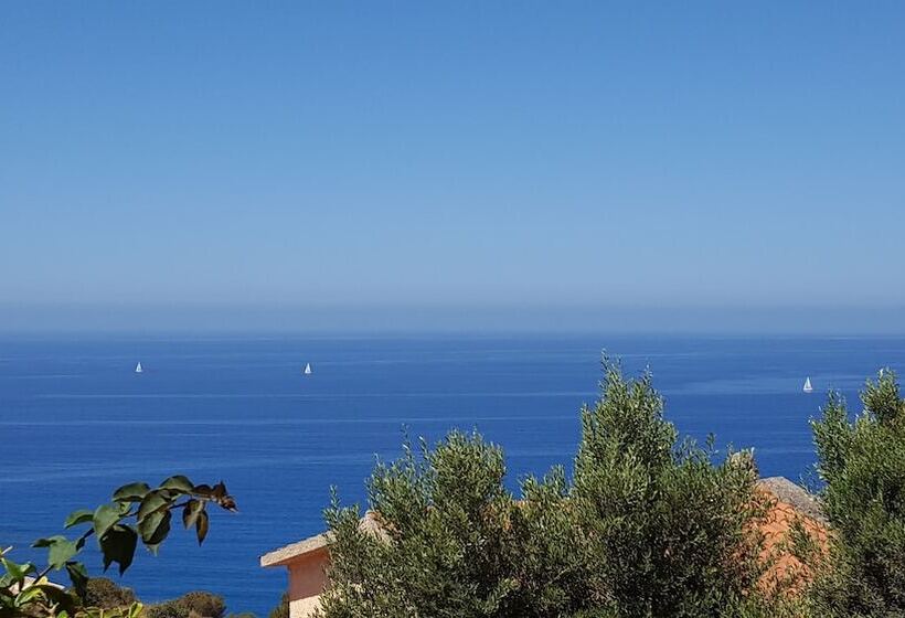 تختخواب و صبحانه La Suite Del Faro