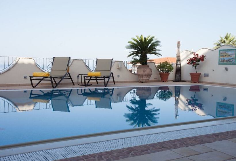 تختخواب و صبحانه La Suite Del Faro