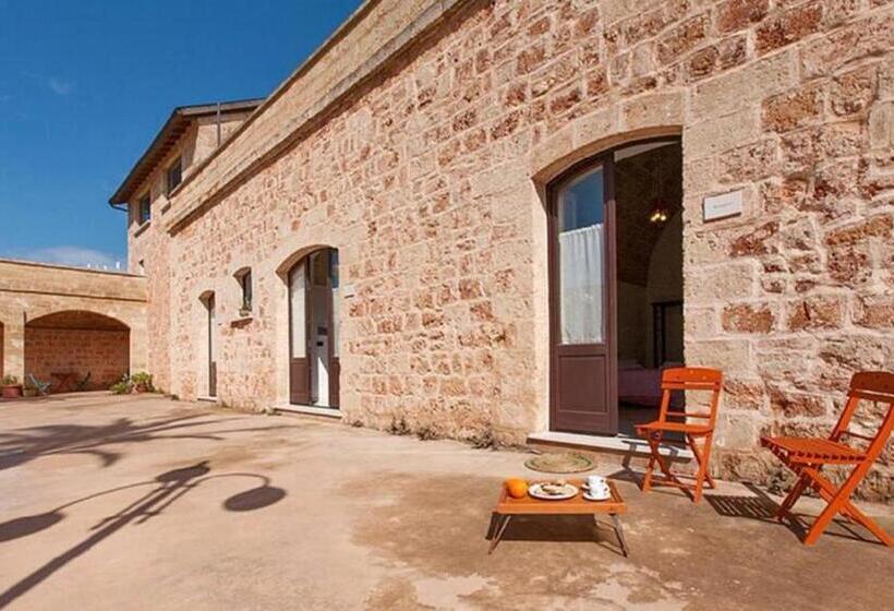 مبيت وإفطار Masseria Galatea Agriturismo