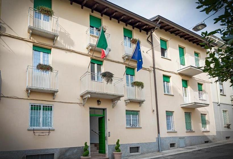 هتل Albergo Edera