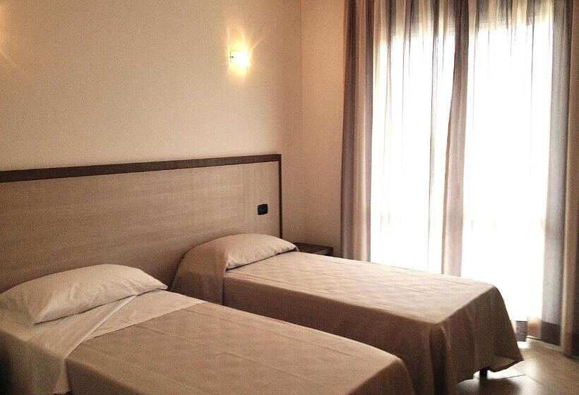 هتل Lido Inn