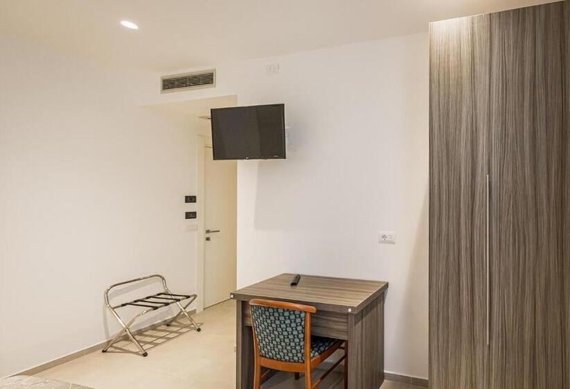 فندق Nuova Grottella