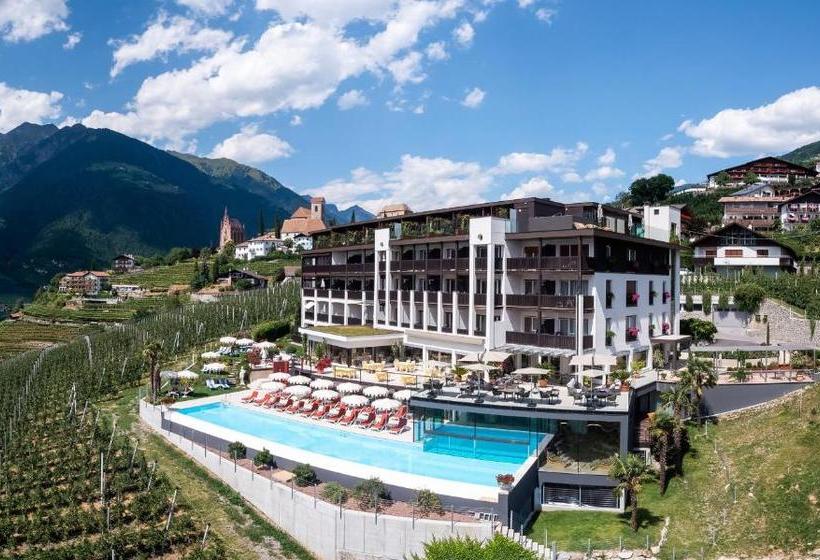 هتل Tyrol