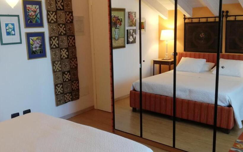 La Collina Since 2008 No Smoking B&b