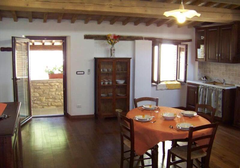 مبيت وإفطار Valdipetrina Appartamenti