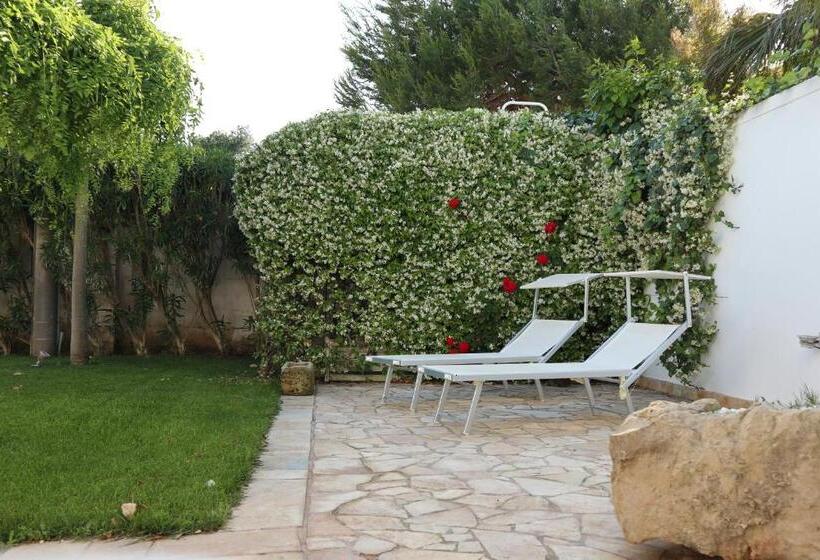 تختخواب و صبحانه Adagio Salentino