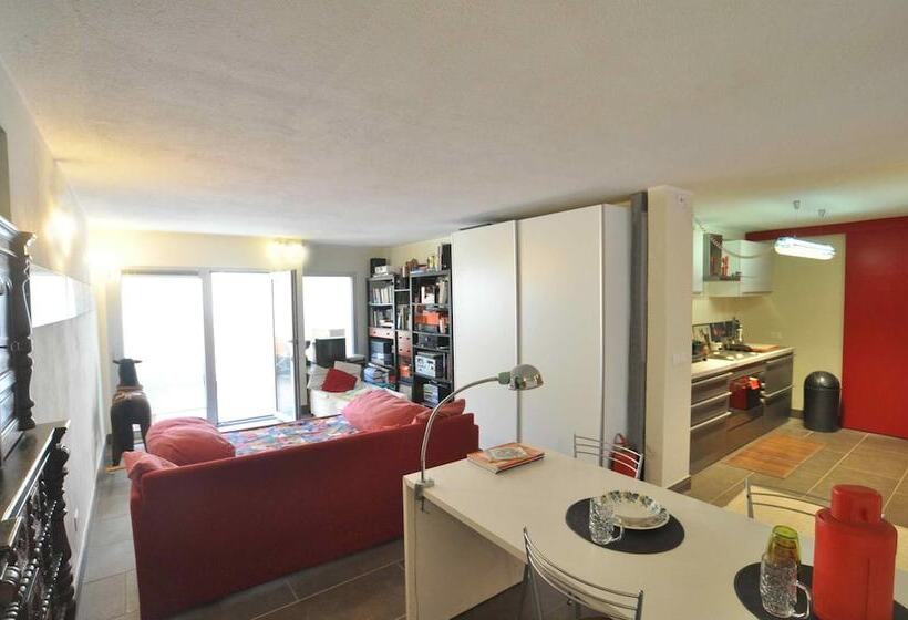 Bed and Breakfast Art House Quartu   Margine Rosso