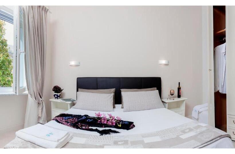 مبيت وإفطار Fontana Vecchia