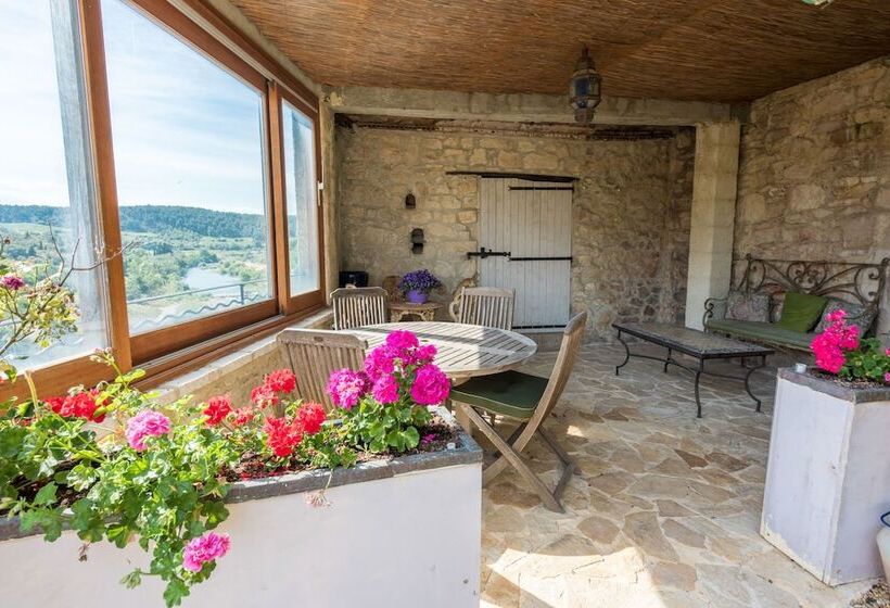 تختخواب و صبحانه Le Relais De Tamaroque