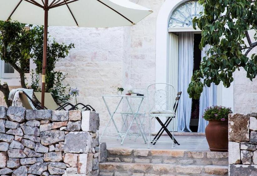تختخواب و صبحانه Leonardo Trulli Resort