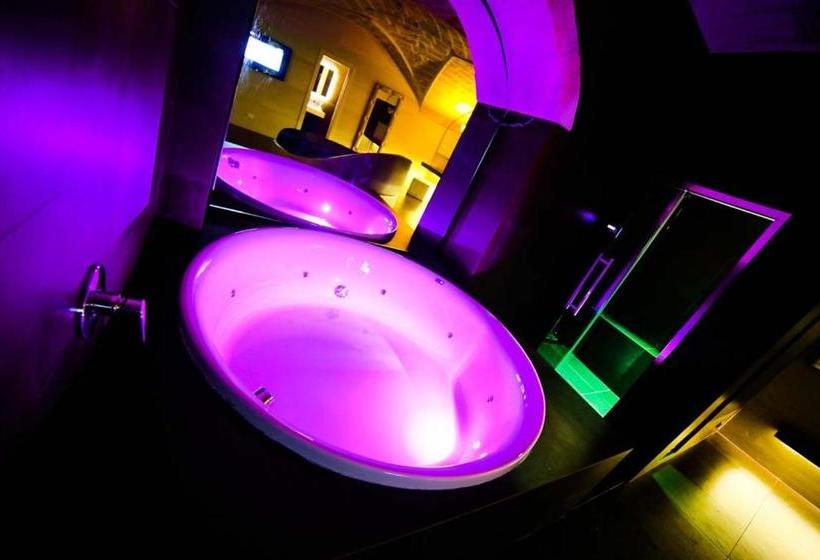 مبيت وإفطار Naucleros Suites