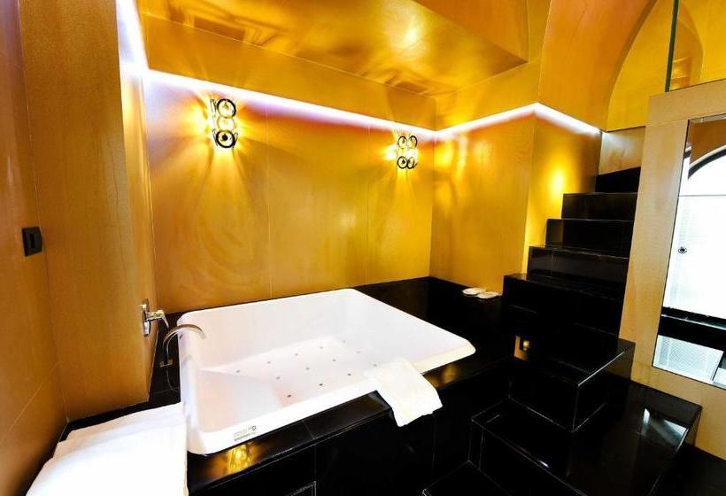 مبيت وإفطار Naucleros Suites