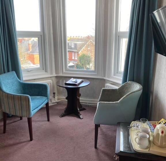 Bed and Breakfast The Kingswood Guest House Adult Only