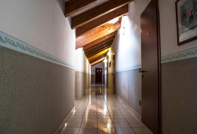 فندق Ristorante Albergo Da Giovanni