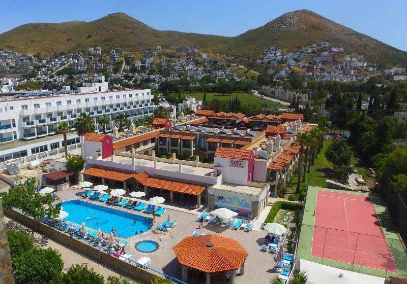 Отель Tiana Beach Resort