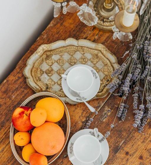 مبيت وإفطار Apricus Locanda Boutique