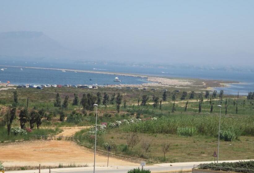 تختخواب و صبحانه Colomba Bianca
