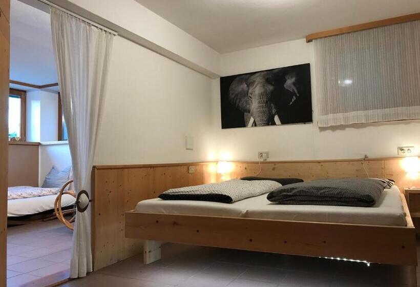 住宿加早餐  Haus Lasaun