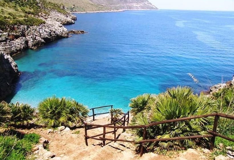 مبيت وإفطار La Suite Di Segesta
