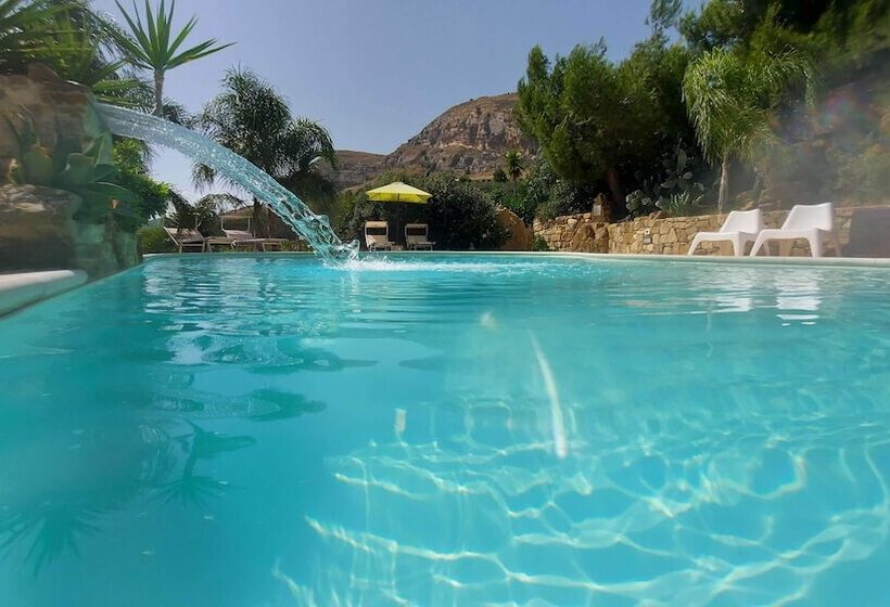 مبيت وإفطار La Suite Di Segesta