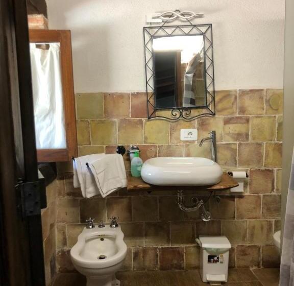 تختخواب و صبحانه Roba Degli Ulivi