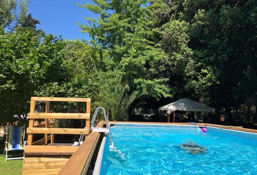 مبيت وإفطار Villa Berghella