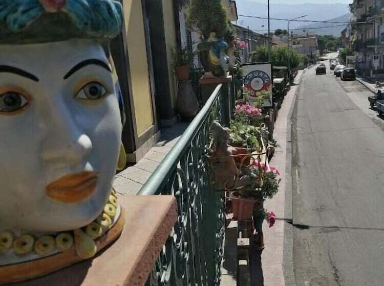 تختخواب و صبحانه Villa Felice